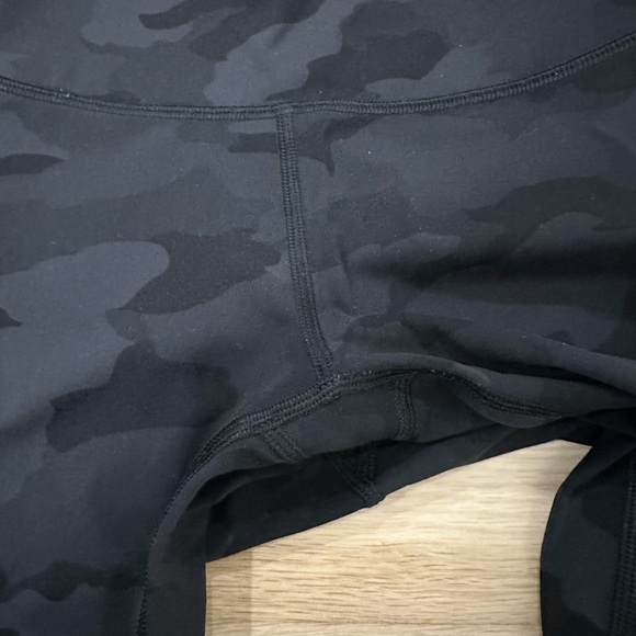 Lululemon wunder under camo 25" luxtreme - Picture 2 of 4